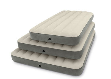 Weiße Farbe gummierter Reise-aufblasbares Bett kundengebundener Größe Mitgliedstaat - 64709 fournisseur